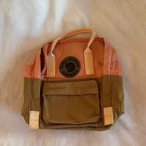 Kånken Two-Tone Backpack - Orange and Brown